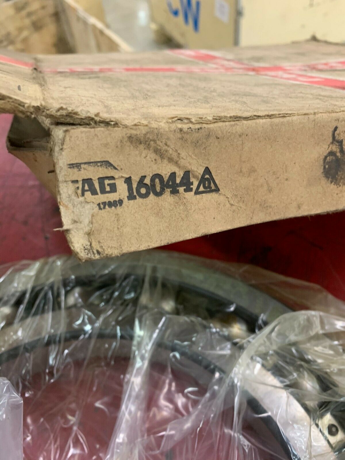 NEW IN BOX FAG SINGLE ROW RADIAL BALL BEARING 16044