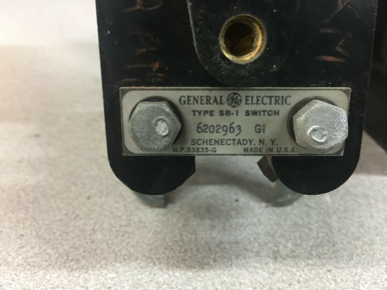 NEW NO BOX GE 3POS MOMENTARY SB-1 SWITCH 6202963