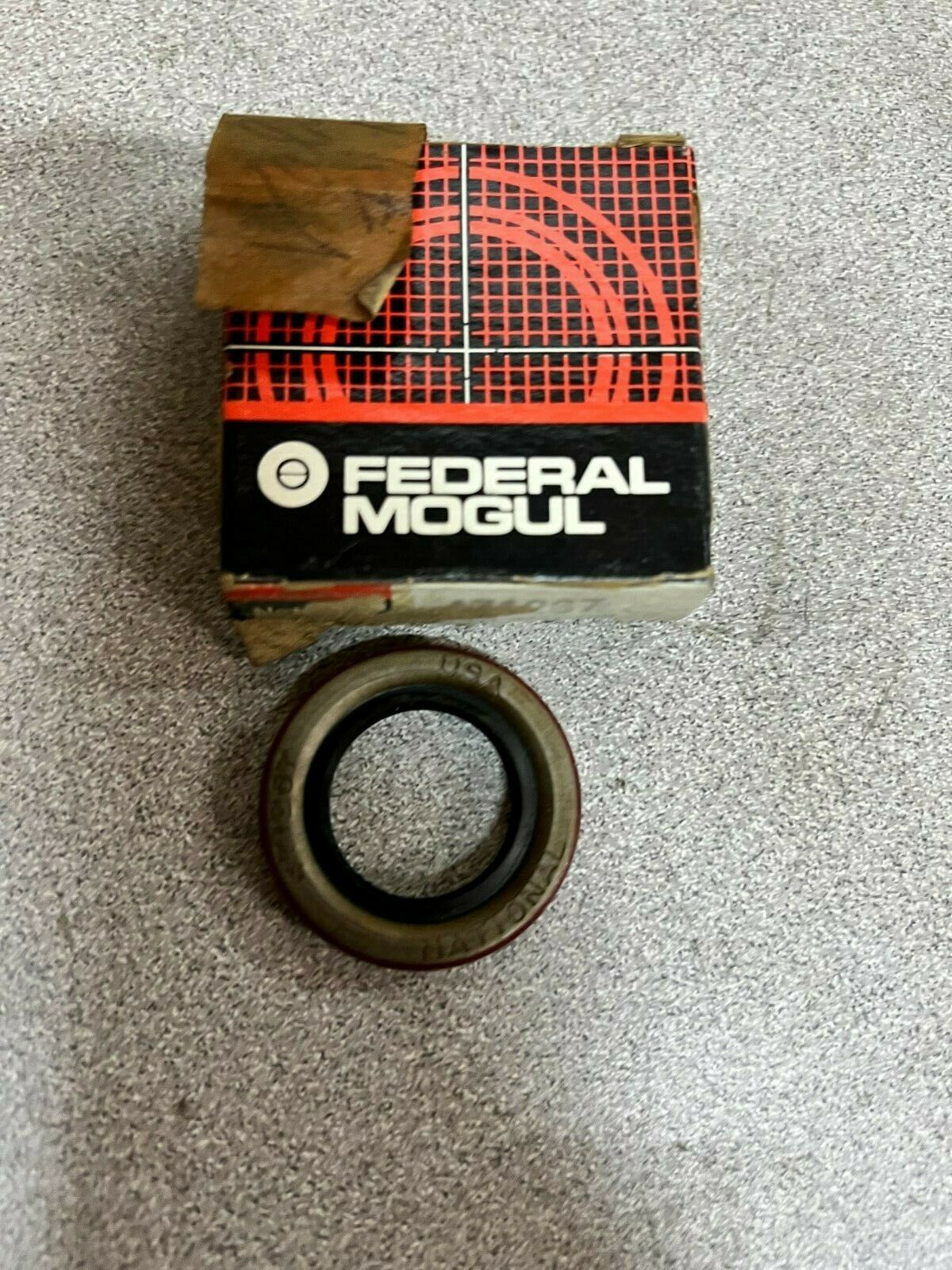 LOT OF 3 NEW IN BOX FEDERAL MOGUL OILSEAL 471267