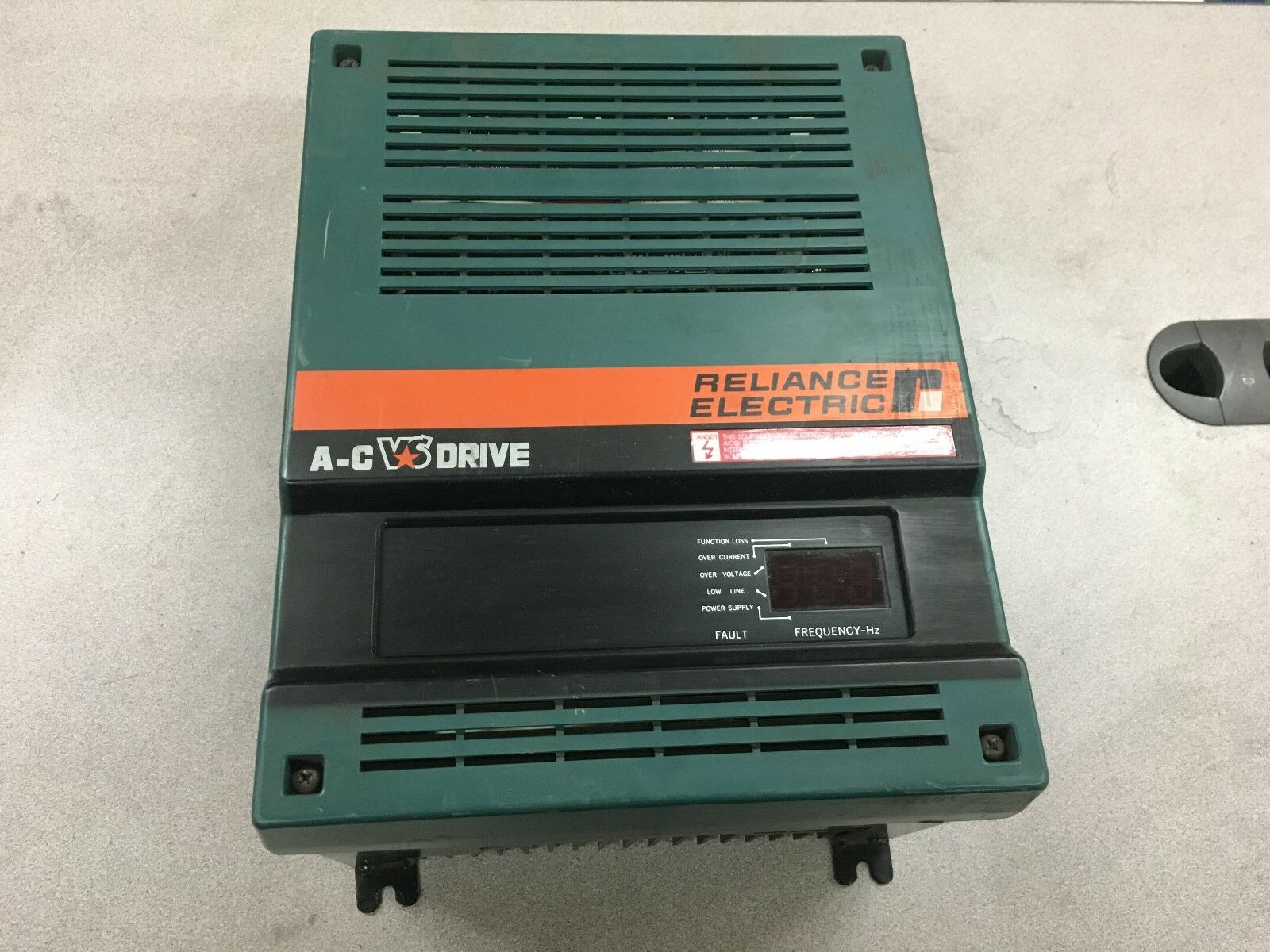 USED RELIANCE 5HP A-C VS DRIVE 1AC2005U