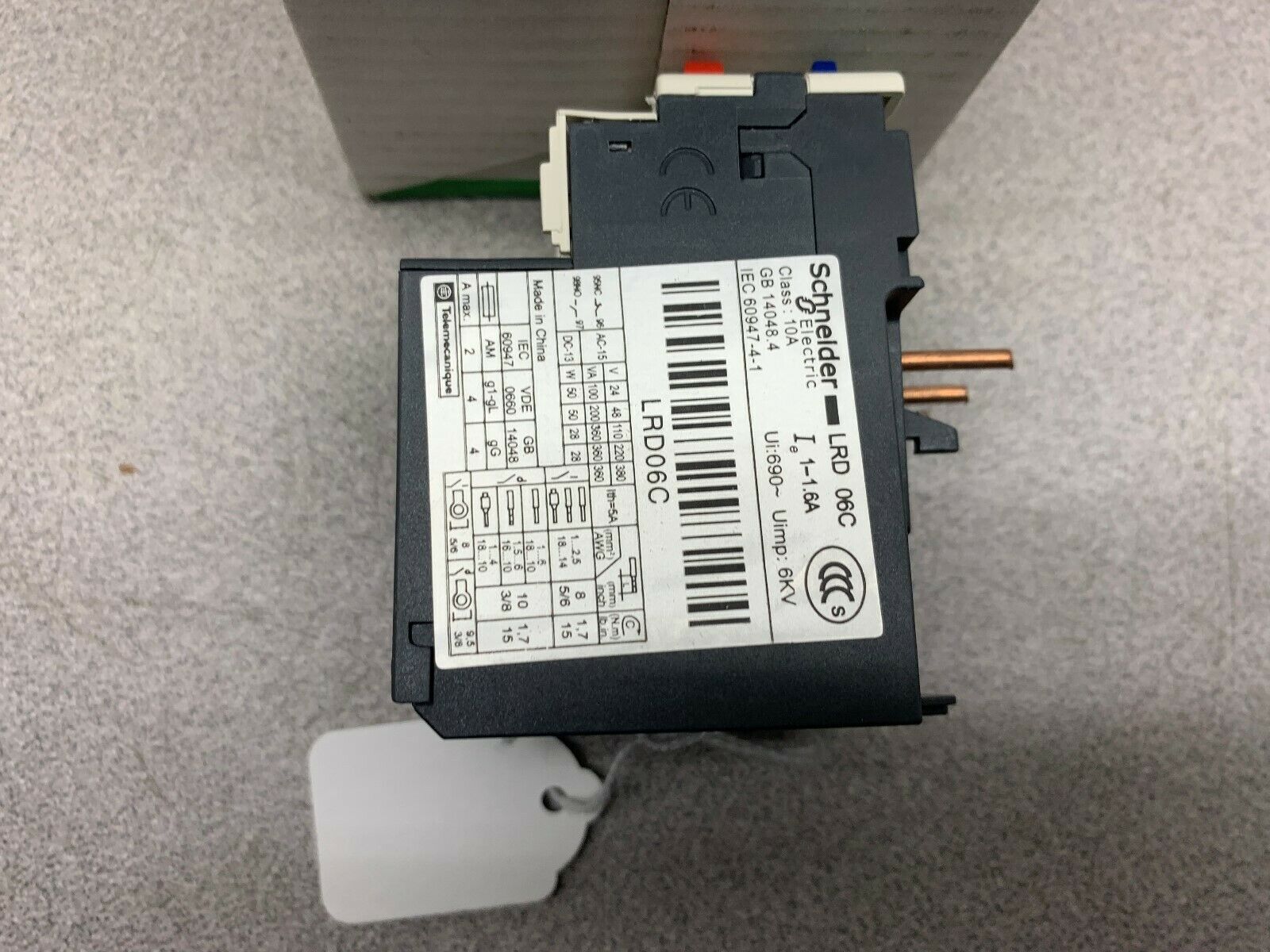 NEW IN BOX SCHNIEDER ELECTRIC RELAY LRD06C