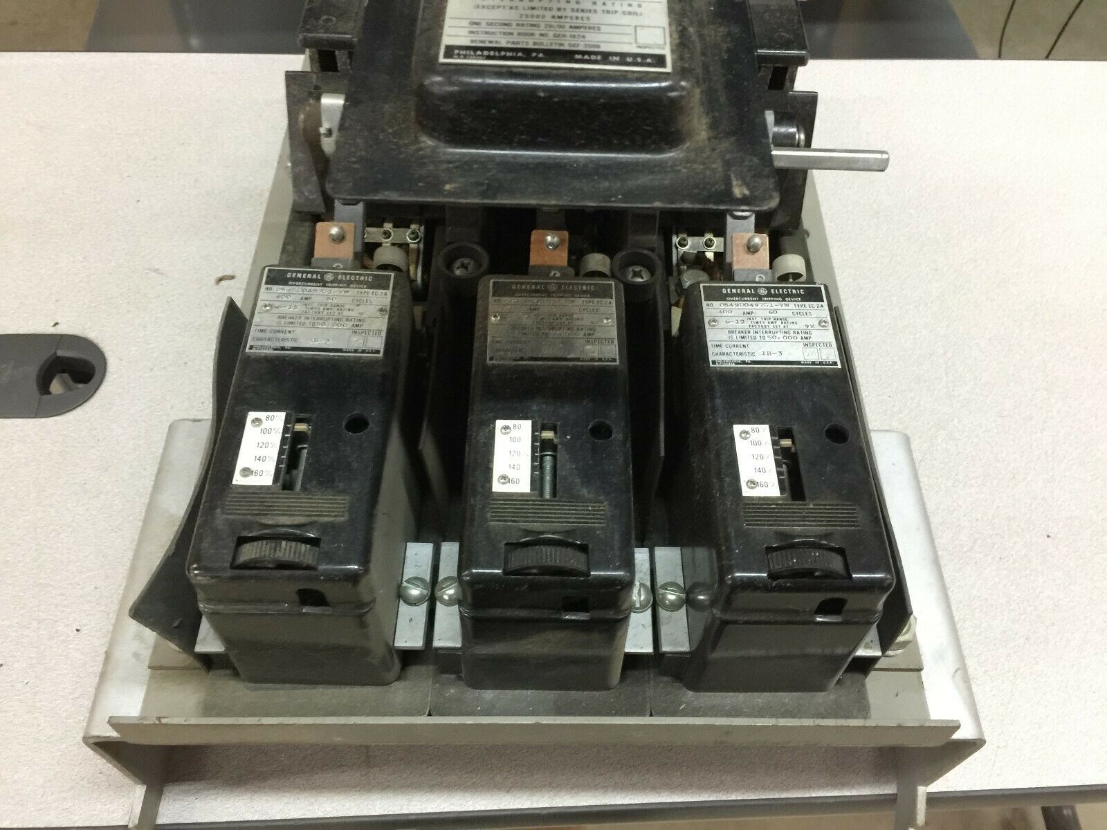 USED GE 400 AMP 400AMP 3POLE 600VAC BREAKER 0549D0497G1-YW