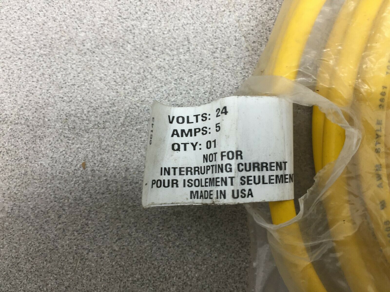 NEW IN BAG CROUSE HINDS 24 VOLTS 5 AMPS LIGHTED QD CONNECTOR 5000-110-237L