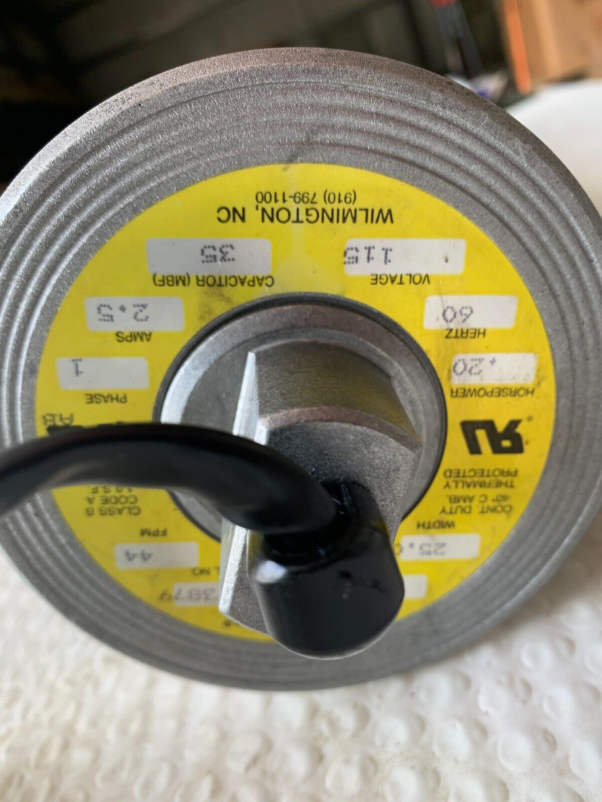 NEW NO BOX INTERROLL 44FPM CONVEYOR ROLLER MOTOR .20HP 115VAC. 25" WIDTH R6243