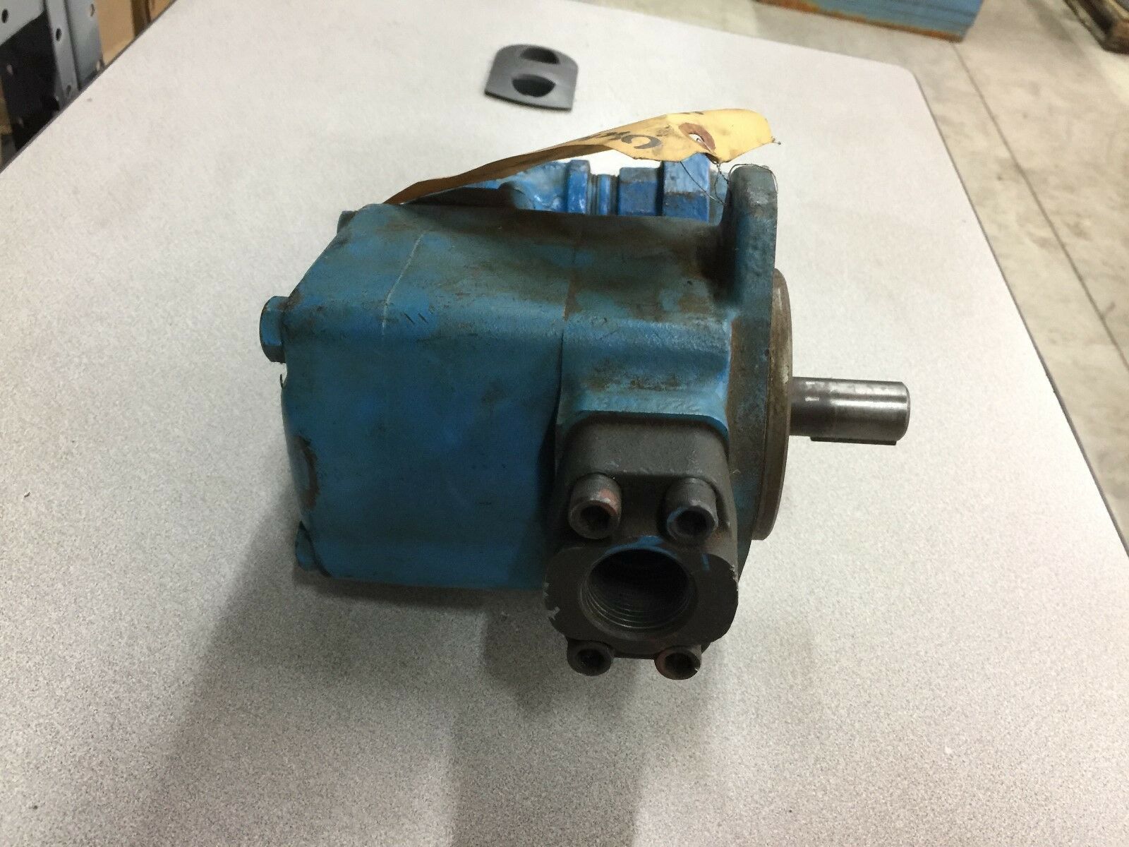 USED VICKERS HYDRAULIC PUMP 25V-21A