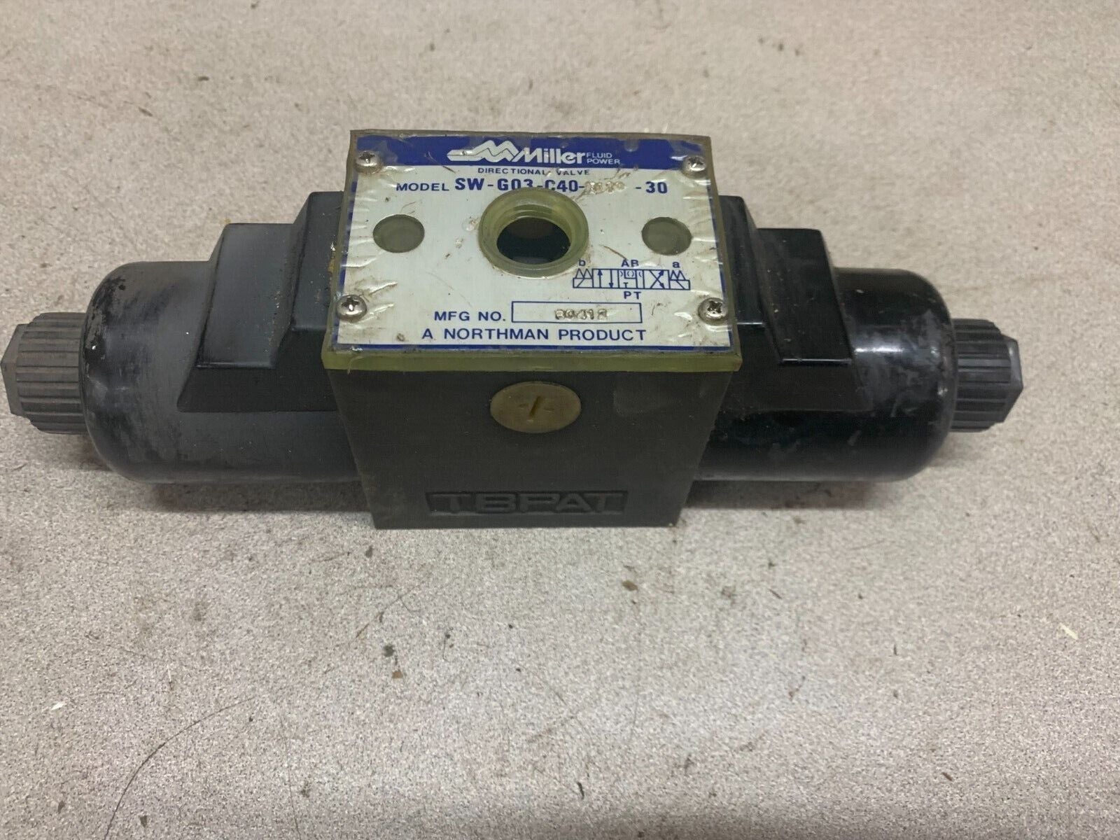 NEW MILLER NORTHMAN HYDRAULIC DIRECTIONAL VALVE SW-G03-C40-R110-30