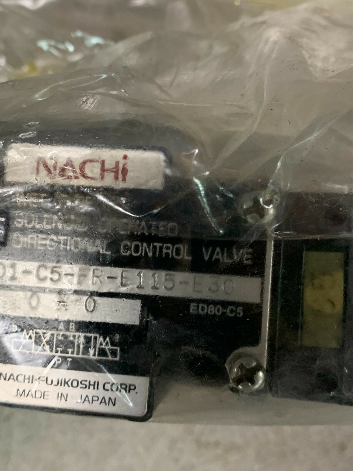 NEW NO BOX NACHI HYDRAULIC CONTROL VALVE SS-G01-C5-FR-E115-E30