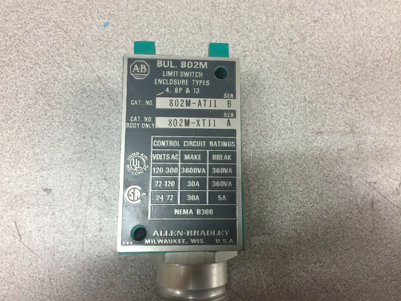 NEW ALLEN BRADLEY LIMIT SWITCH BODY 802M-XTJ1