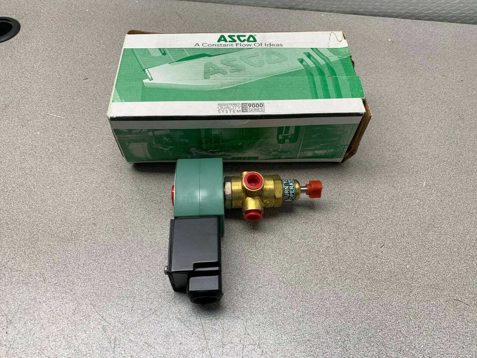 NEW IN BOX ASCO 1/4" PIPE 125VDC. SOLENOID VALVE JKC8320G194MS