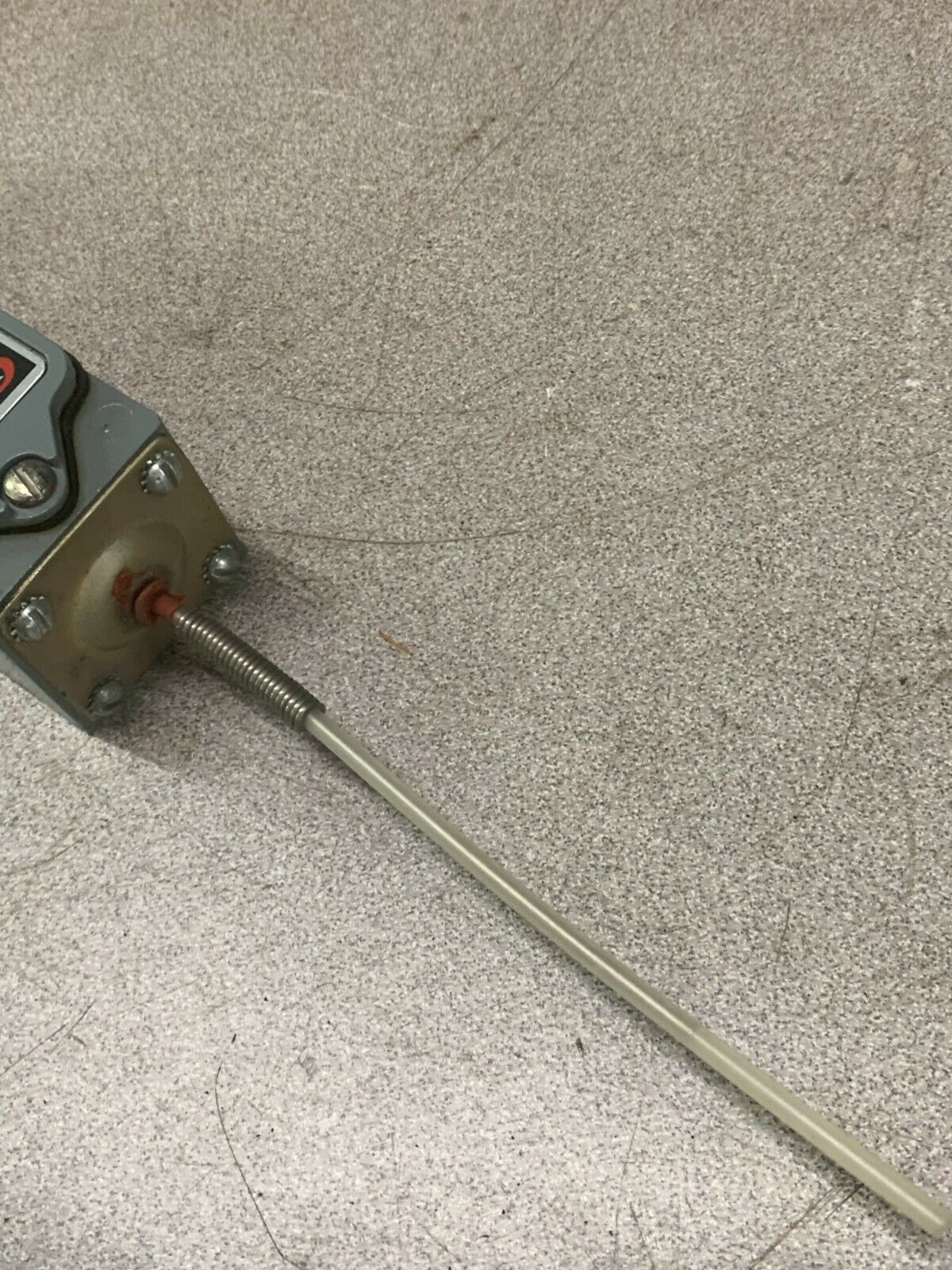 USED CUTLER-HAMMER LIMIT SWITCH 10316H341C