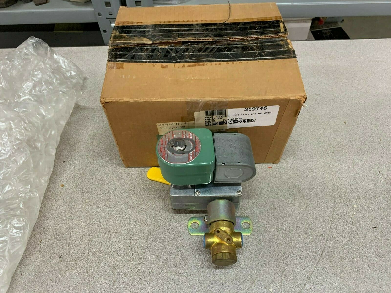 NEW IN BOX ASCO RED HAT 1/4" SOLENOID VALVE 120VDC. 8310A40