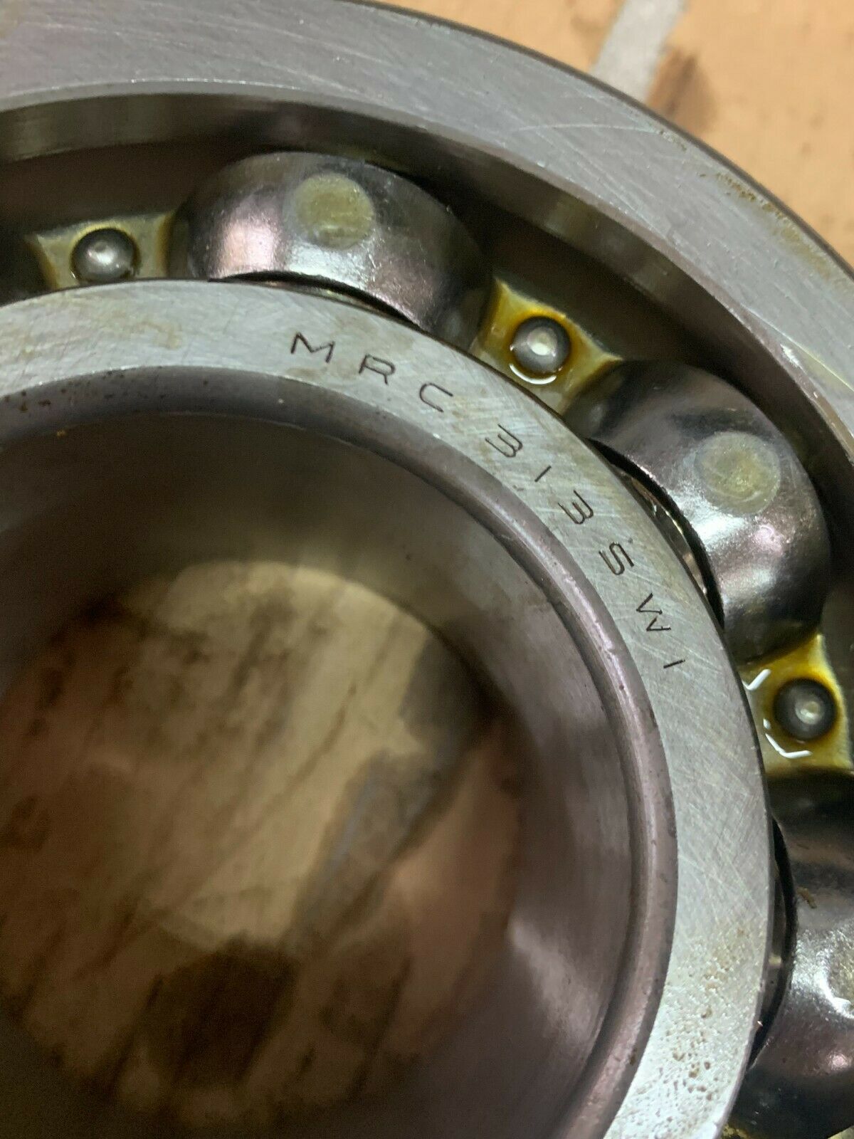 NEW NO BOX MRC 313S ROLLER BEARING 313SWI