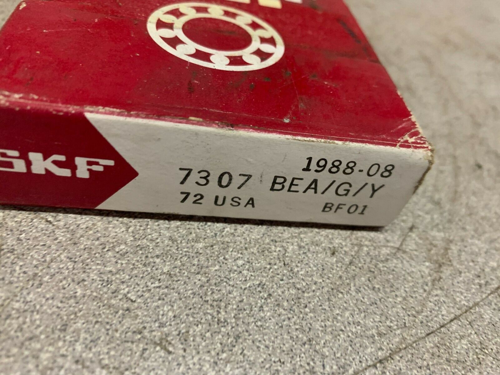 NEW IN BOX SKF CONTACT BEARING 7307 BEA/G/Y