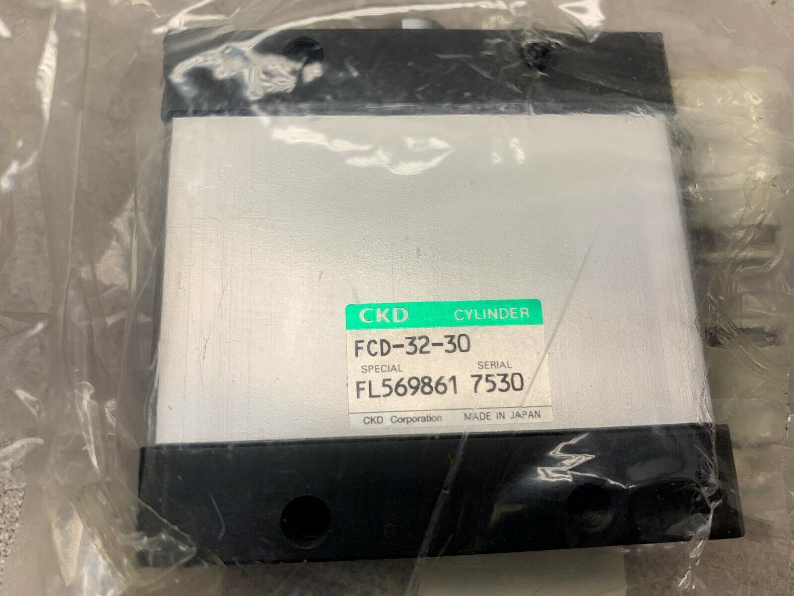 NEW NO BOX CKD CYLINDER FCD-32-30