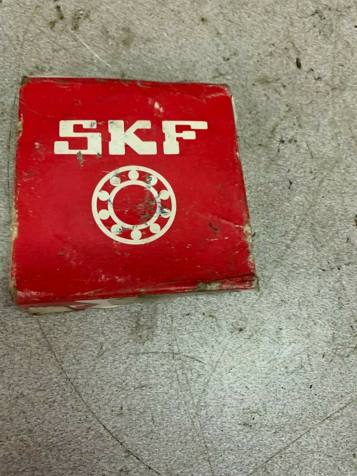 NEW IN BOX SKF ROLLER BEARING 22209 CCKJ/H33