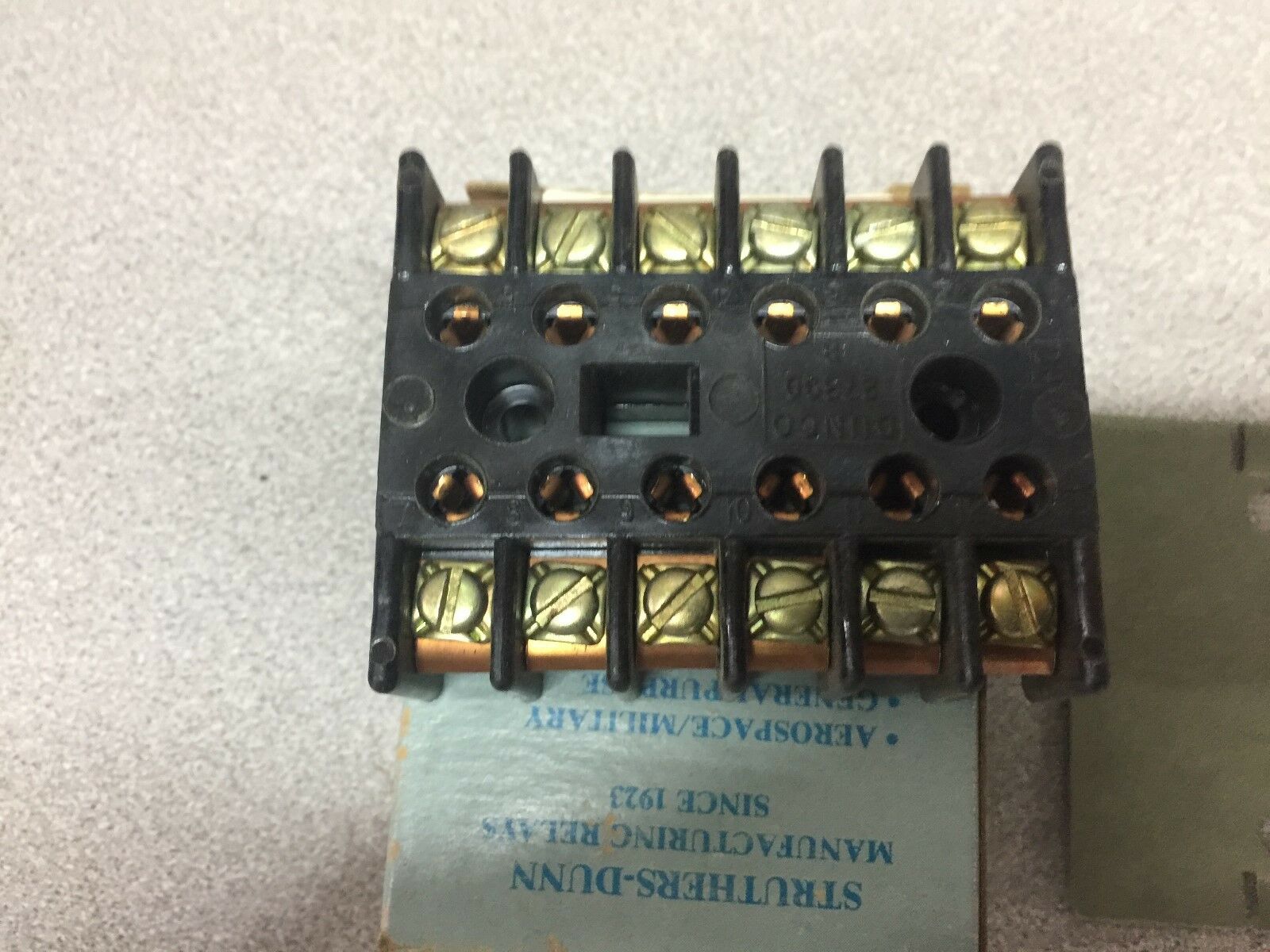 NEW IN BOX (LOT OF 4) STRUTHERS DUNN 12 PIN SOCKET 27390