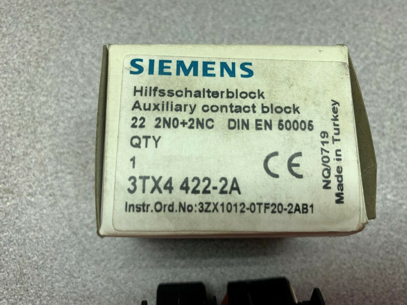 LOT OF 2 NEW IN BOX SIEMENS CONTACT BLOCK 3TX4 422-2A