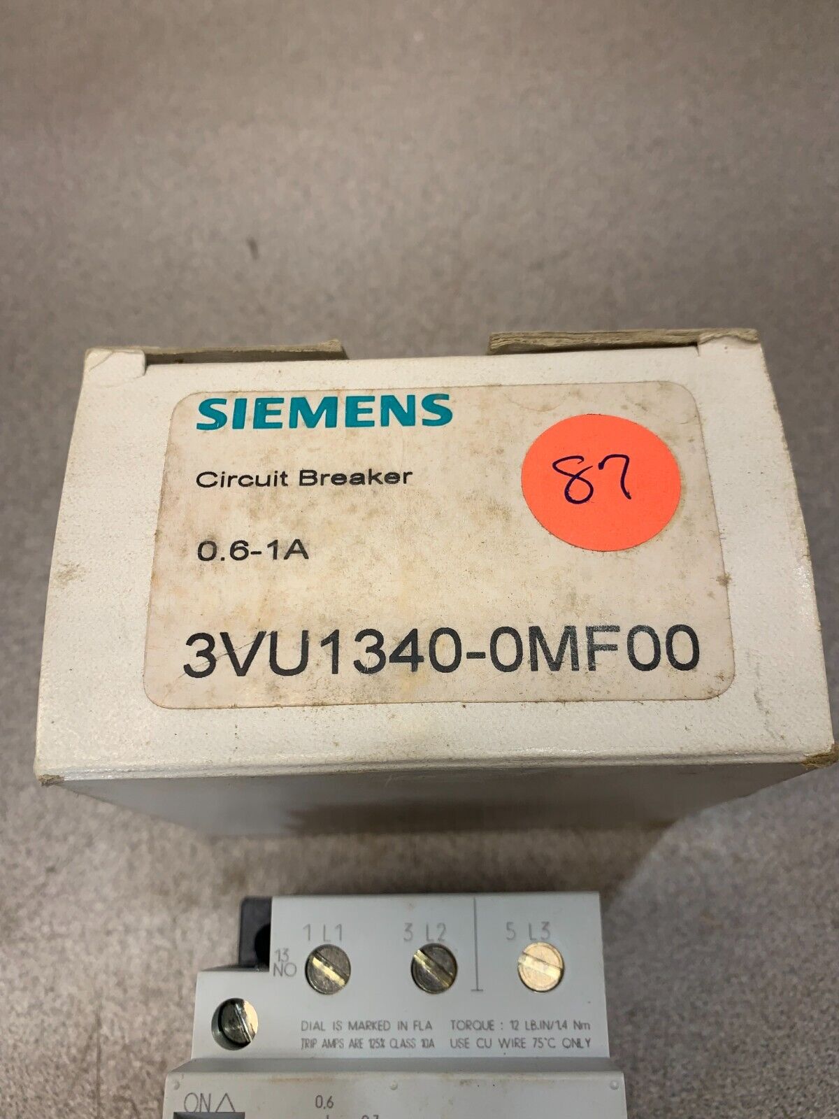 NEW IN BOX SIEMENS 0.6-1A CIRCUIT BREAKER 3VU1340-0MF00