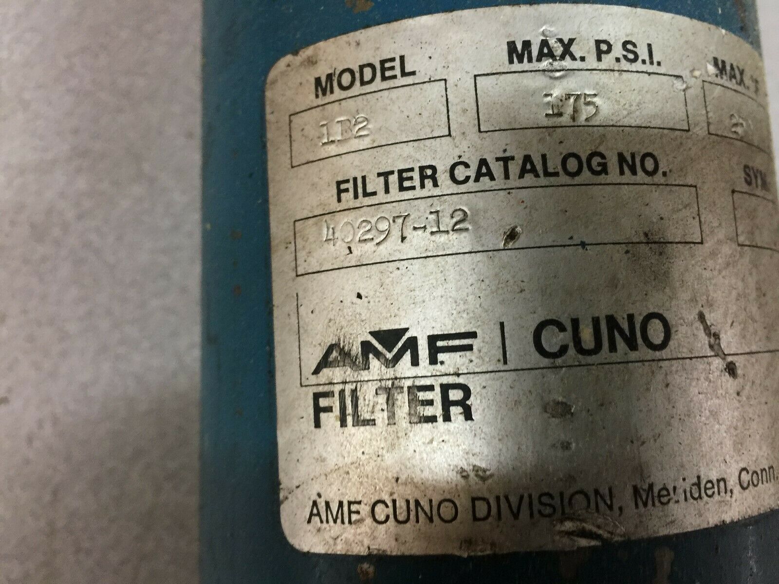 USED CUNO FILTER 175 PSI MAX 250 DEG F MAX MODEL 1T2 FILTER 40297-12