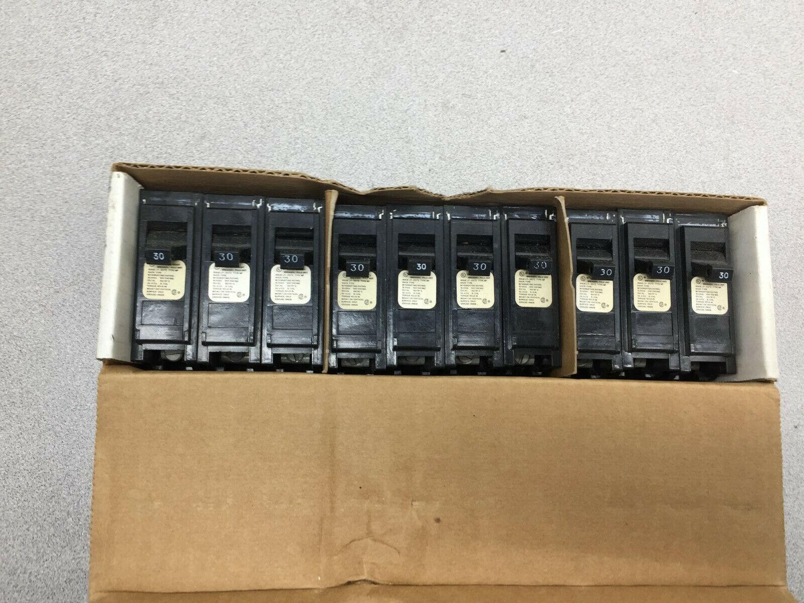 NEW IN BOX OF 10 CROUSE HINDS 30AMP 1POLE 120/240VAC BREAKER MP130