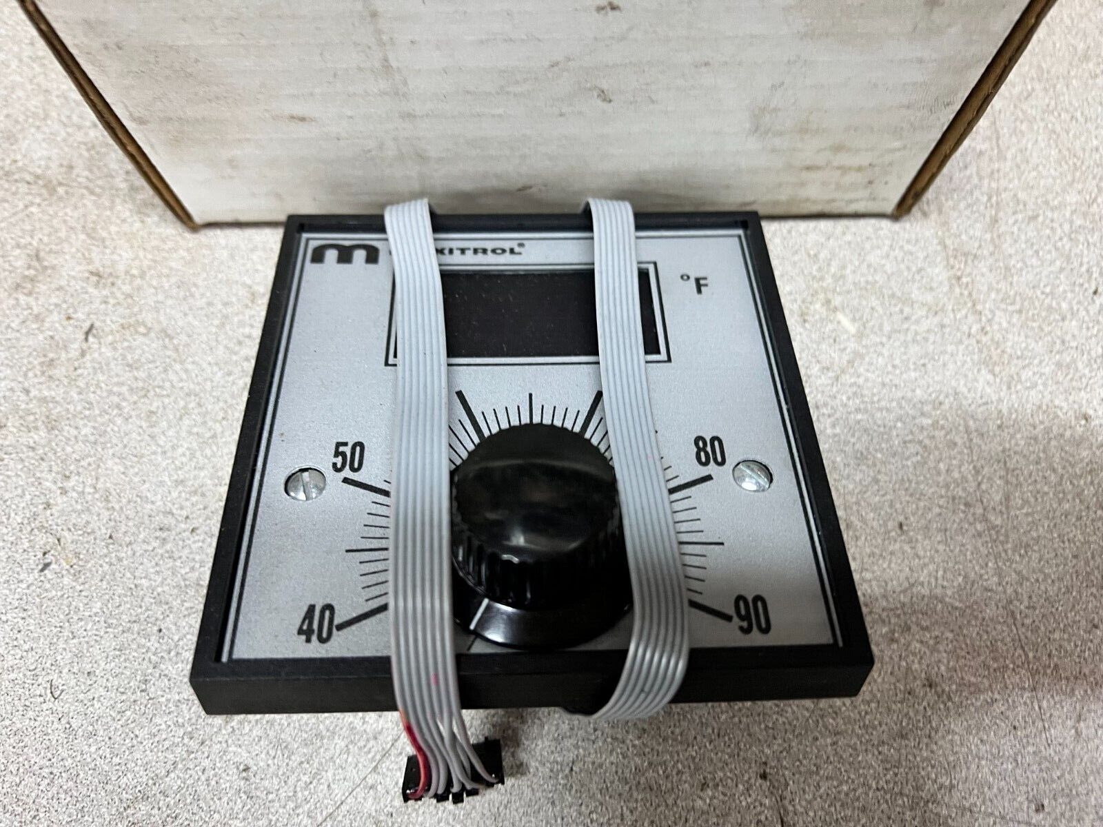 NEW IN BOX MAXITROL REMOTE SELECTOR D94E-0409