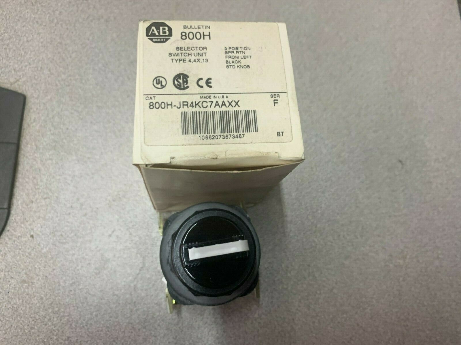 NEW IN BOX ALLEN BRADLEY SELECTOR SWITCH UNIT 800H-JR4KC7AAXX