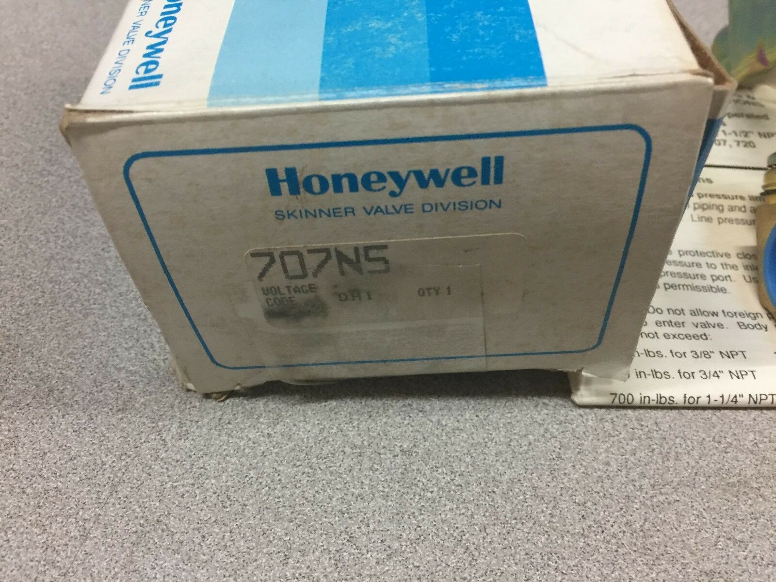 NEW IN BOX HONEYWELL VALVE 707N5