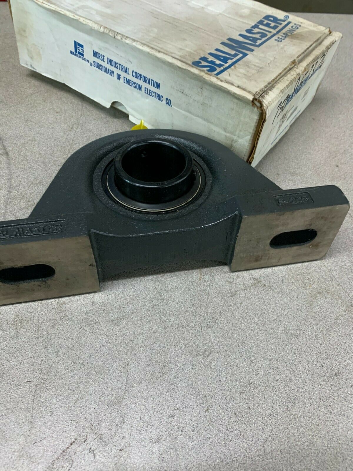 NEW IN BOX SEALMASTER SP31 PILLOW BLOCK BEARING 1-15/16" BORE SP-31