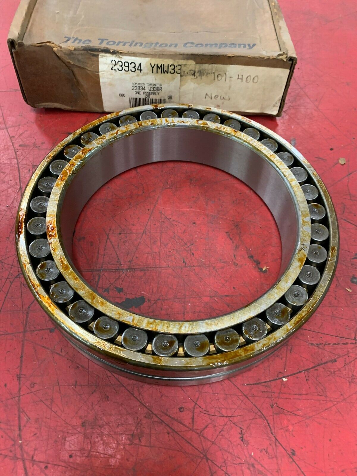 NEW IN BOX TORRINGTON SPHERICAL ROLLER BEARING 23934 YMW33