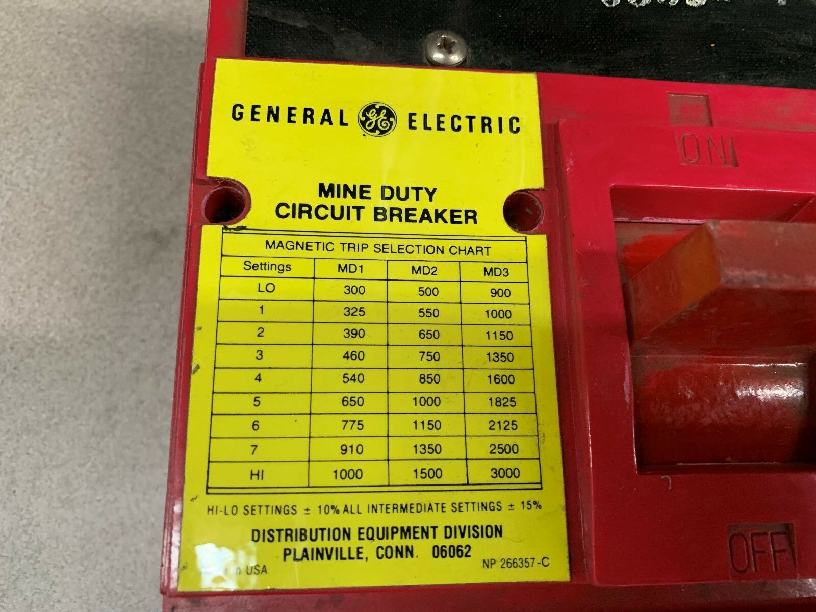 NEW NO BOX GENERAL ELECTRIC 225AMP 3 POLE MINE DUTY CIRCUIT BREAKER TJ132FMD