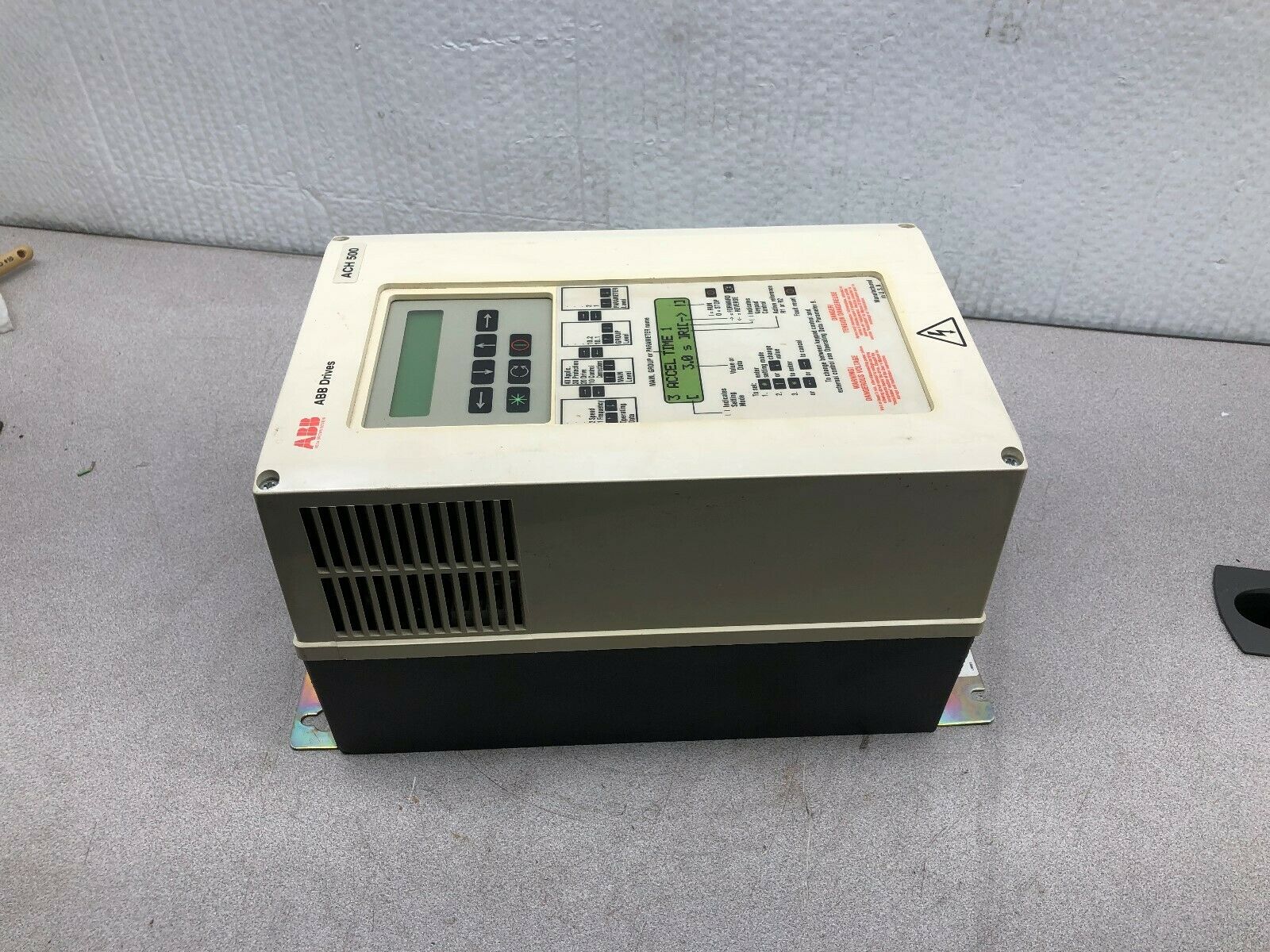 USED ABB 5 HP 6.8 AMP 480 VAC 3 PH 0-500 HZ FREQUENCY DRIVE ACS501-003-4-00P5