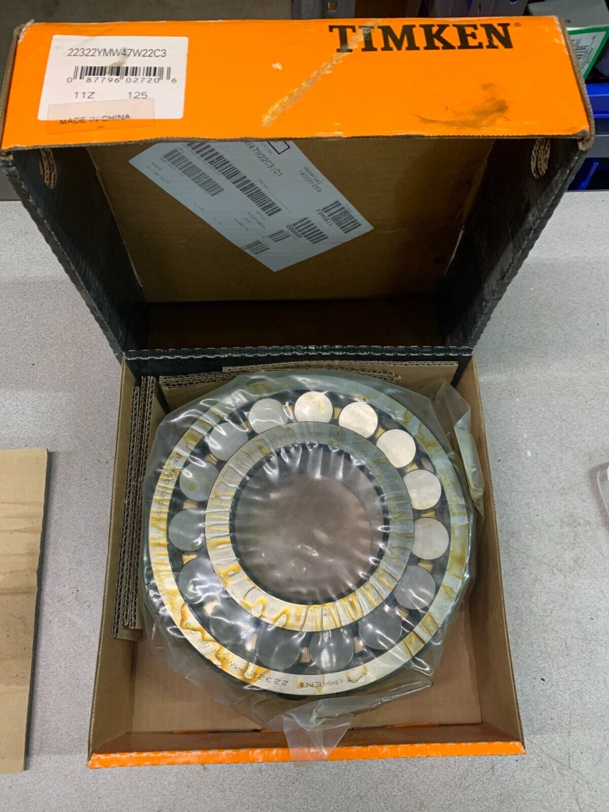 NEW IN BOX TIMKEN SPHERICAL ROLLER BEARING 22322YMW47W22C3