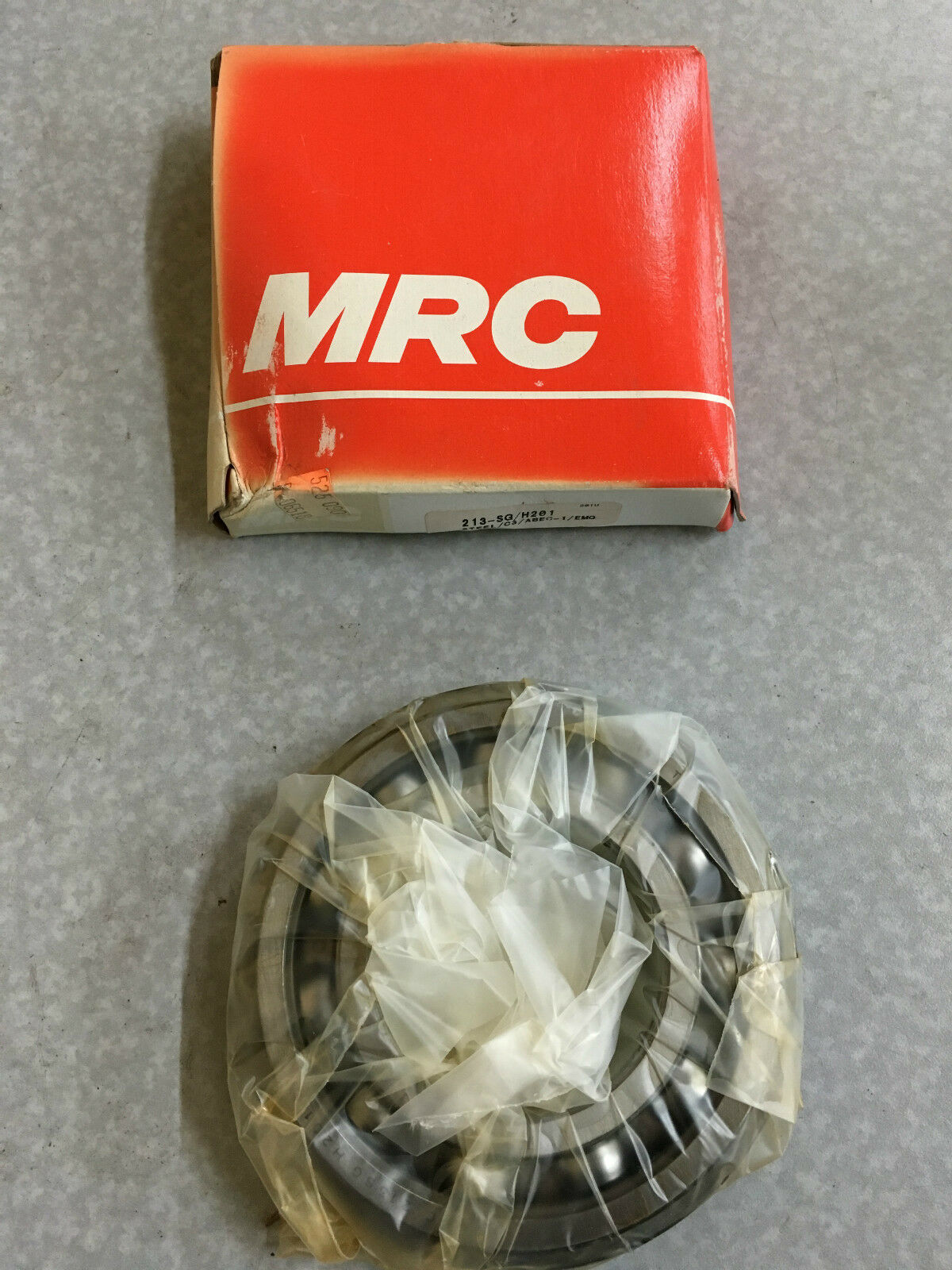 NEW IN BOX MRC ROLLER BEARING 213-SG/H201