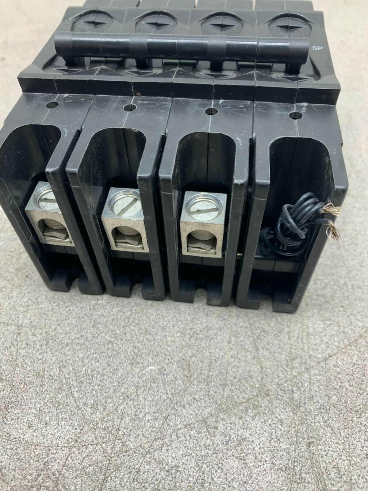 NEW NO BOX SENSATA AIPAX 3 POLE 27541-485 CIRCUIT BREAKER 219-4-8295-1