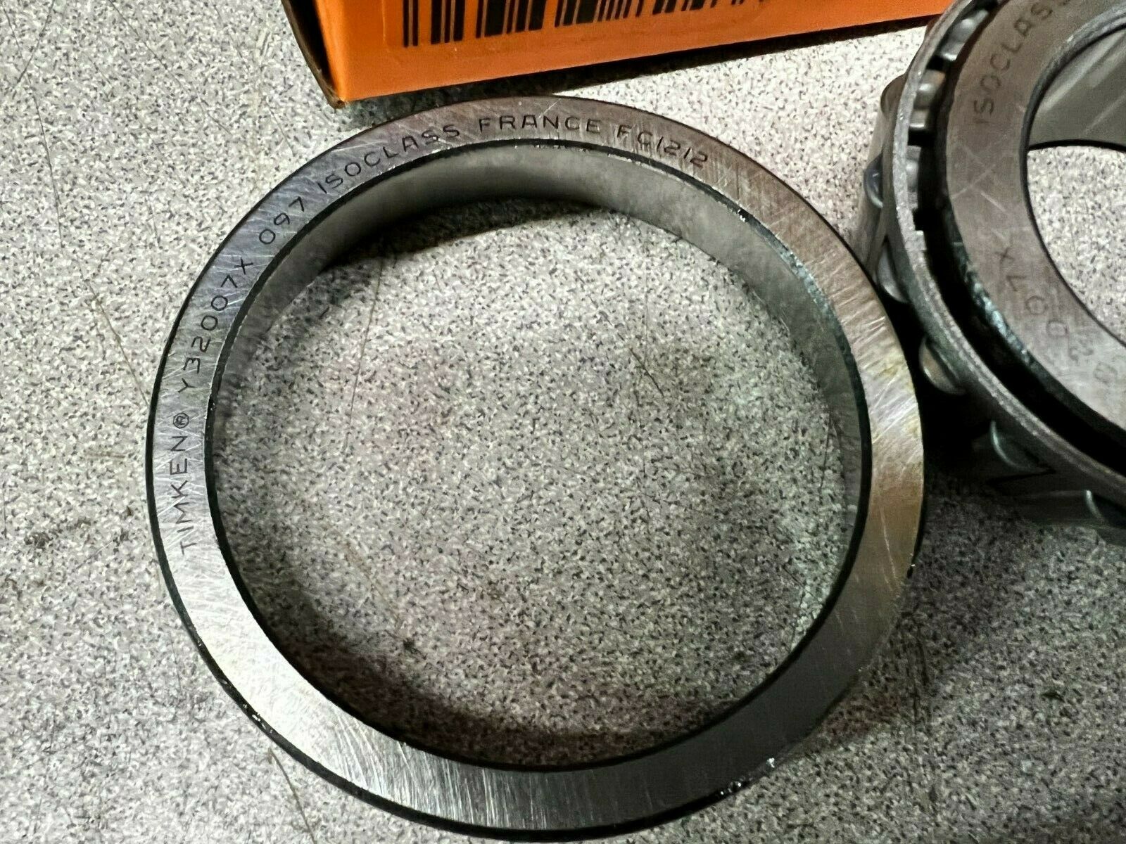 NEW IN BOX TIMKEN ROLLER BEARING WITH RACE 32007X-90KA1