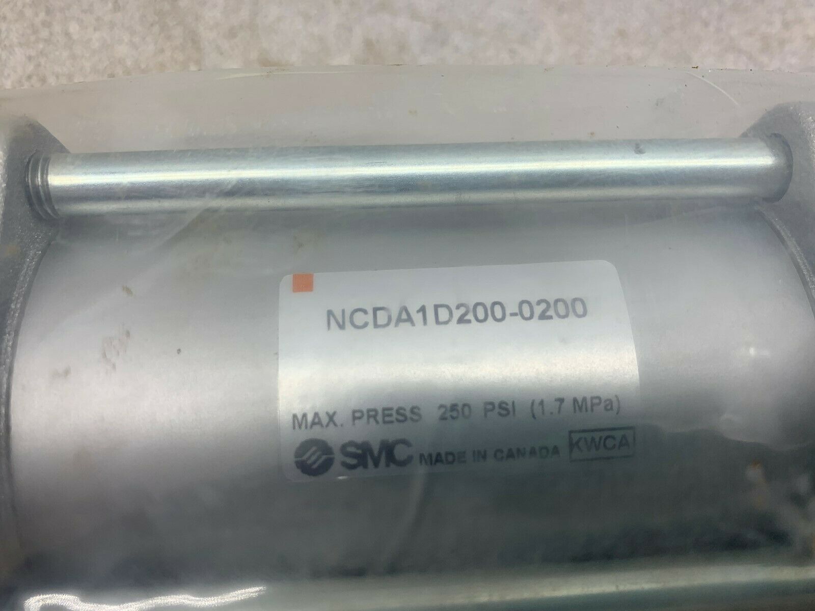 NEW NO BOX SMC CYLINDER NCDA1D200-0200