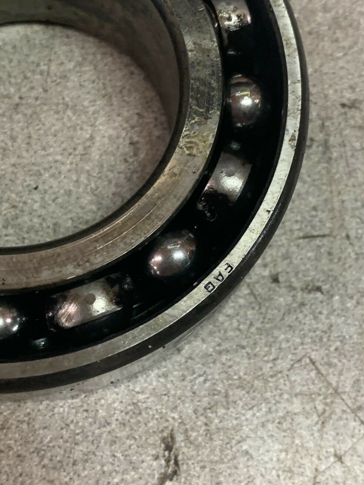 NEW NO BOX FAG ROLLER BEARING 3210A