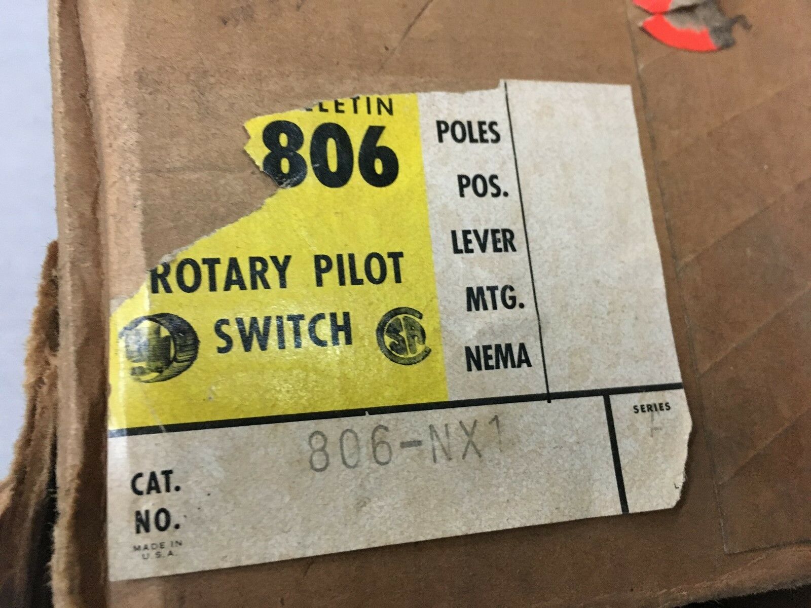 NEW IN BOX ALLEN-BRADLEY ROTARY PILOT SWITCH 806-NX1 SERIES A