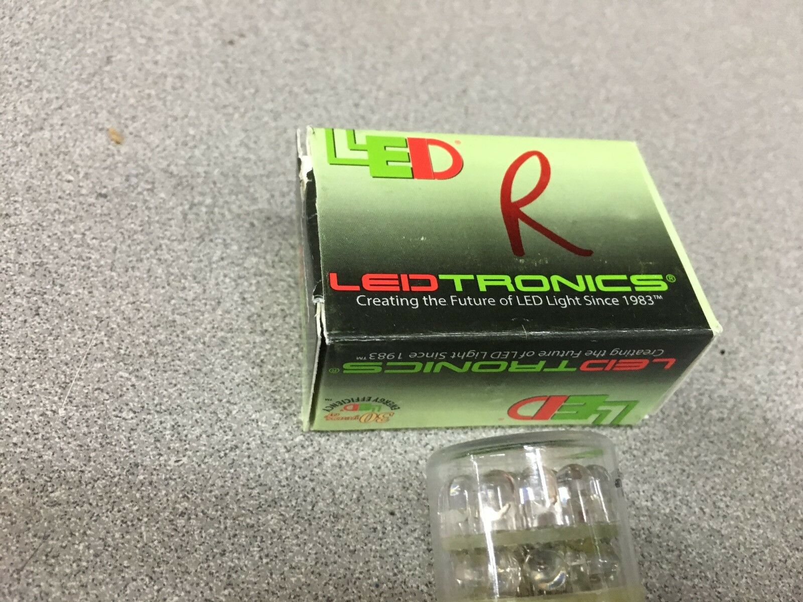 NEW IN BOX LEDTRONICS RED 14VDC LED LIGHT BULB AUT1156-0ER-014V