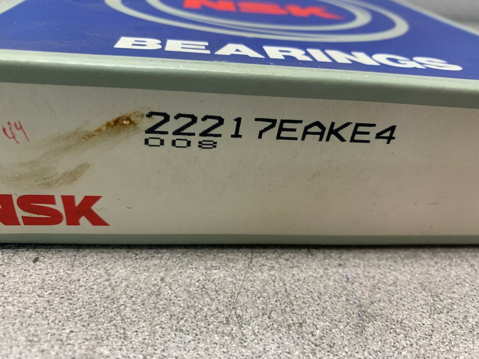 NEW IN BOX NSK ROLLER BEARING 22217EAKE4