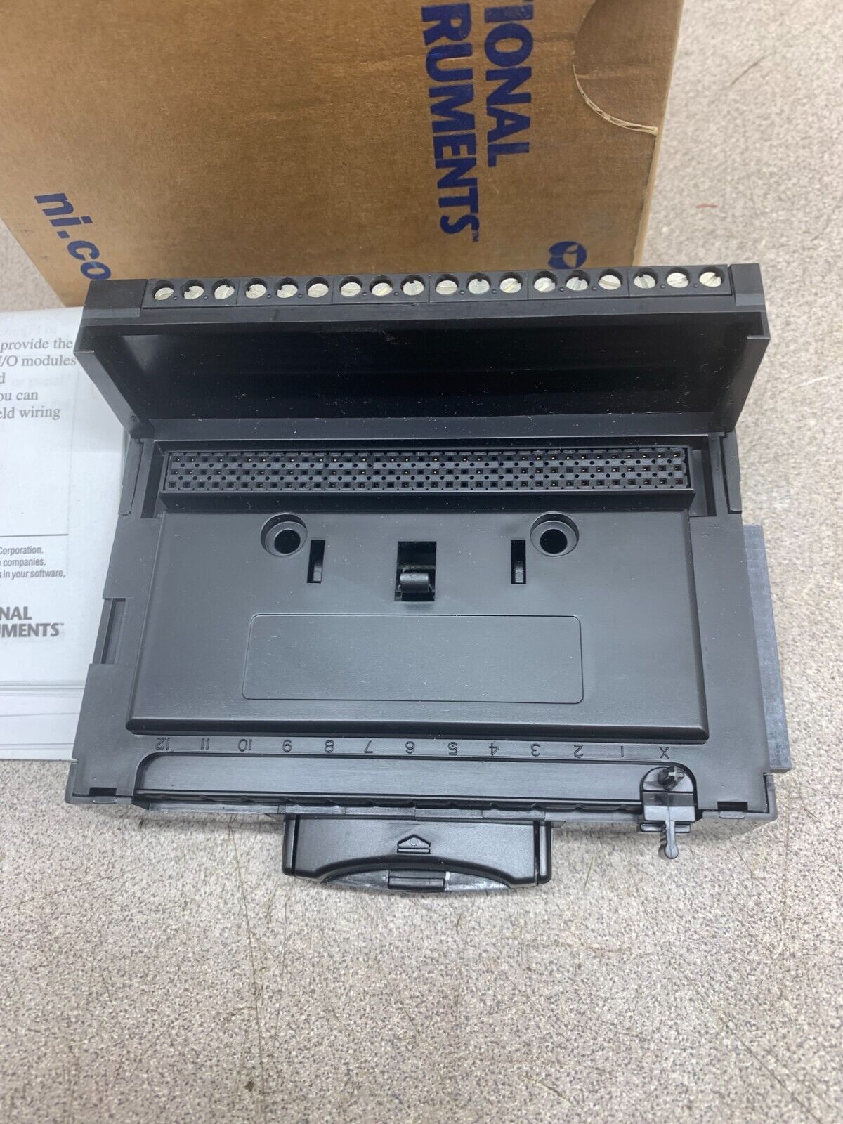 NEW IN BOX NATIONAL INSTRUMENTS TERMINAL BASE FP-TB-1