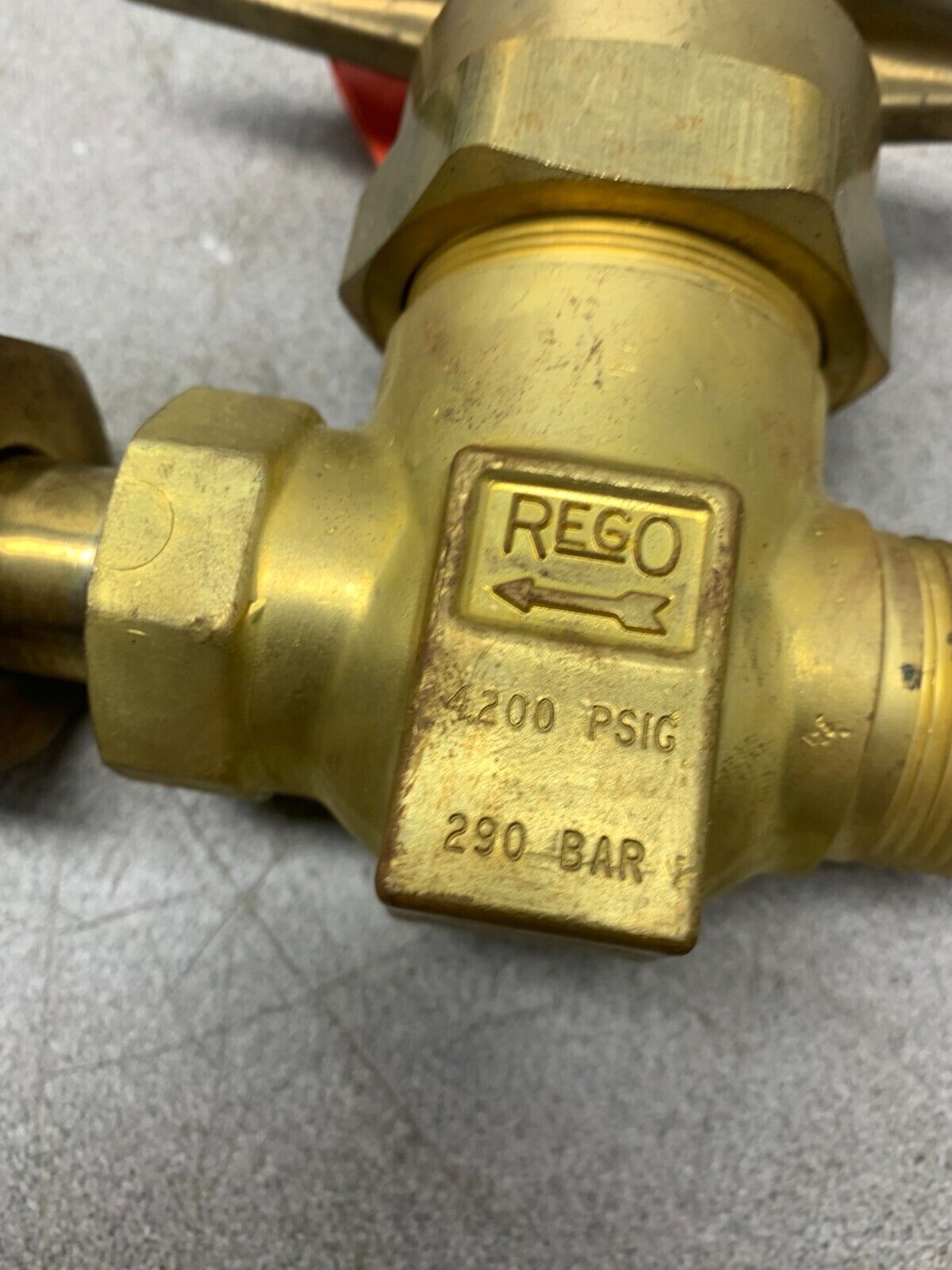 NEW IN BOX REGO HIGH PRESSURE BRASS GLOBE VALVE 9561R