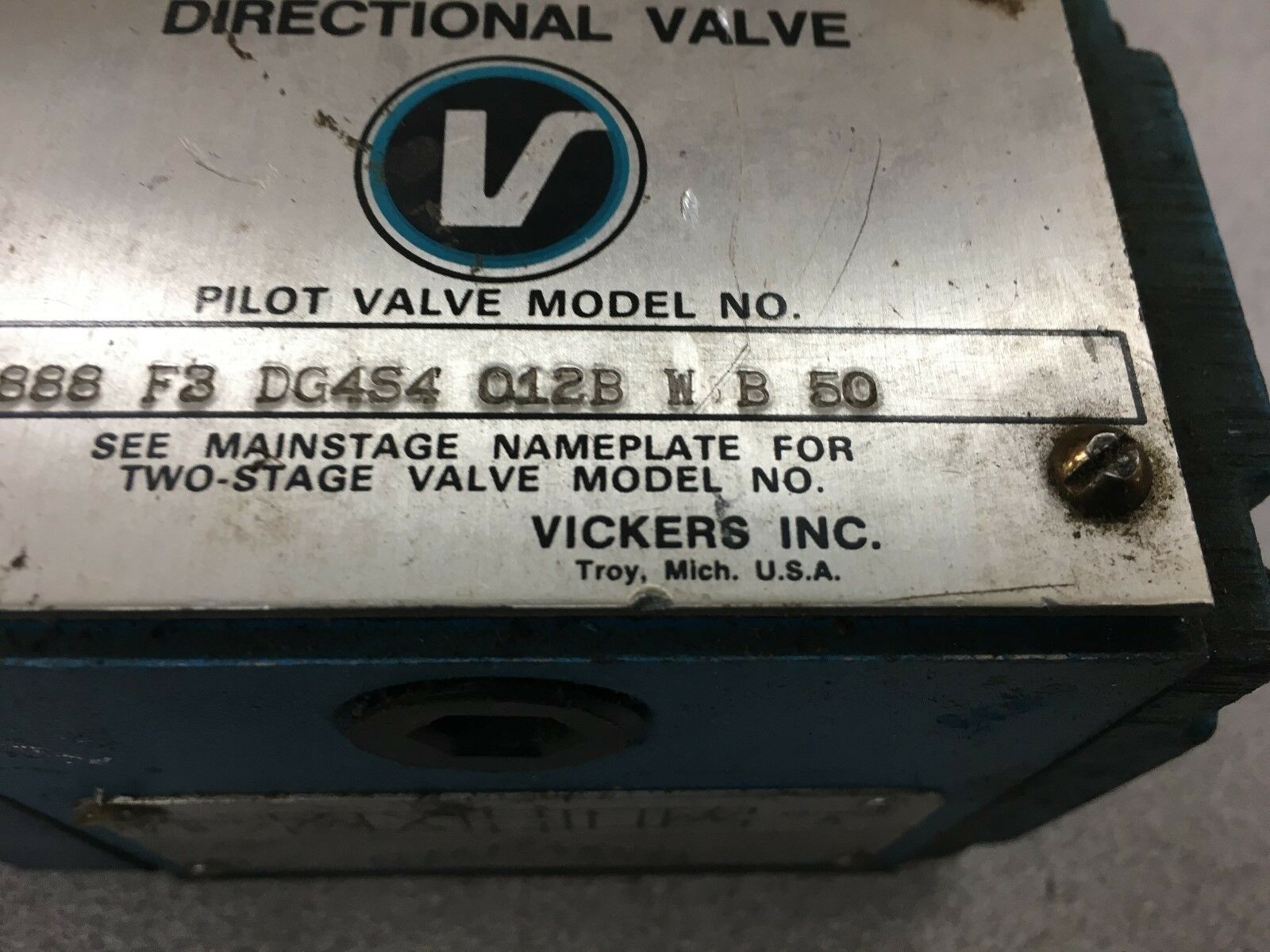 NEW NO BOX VICKERS 575888 F3 HYDRAULIC PILOT VALVE DG4S4 012B W B 50