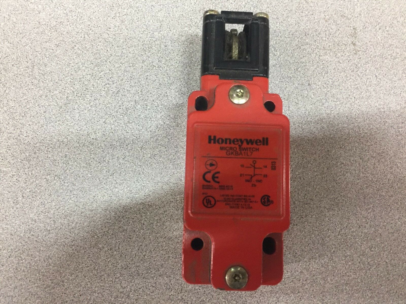 NEW NO BOX HONEYWELL MICRO SWITCH GKBA1L7