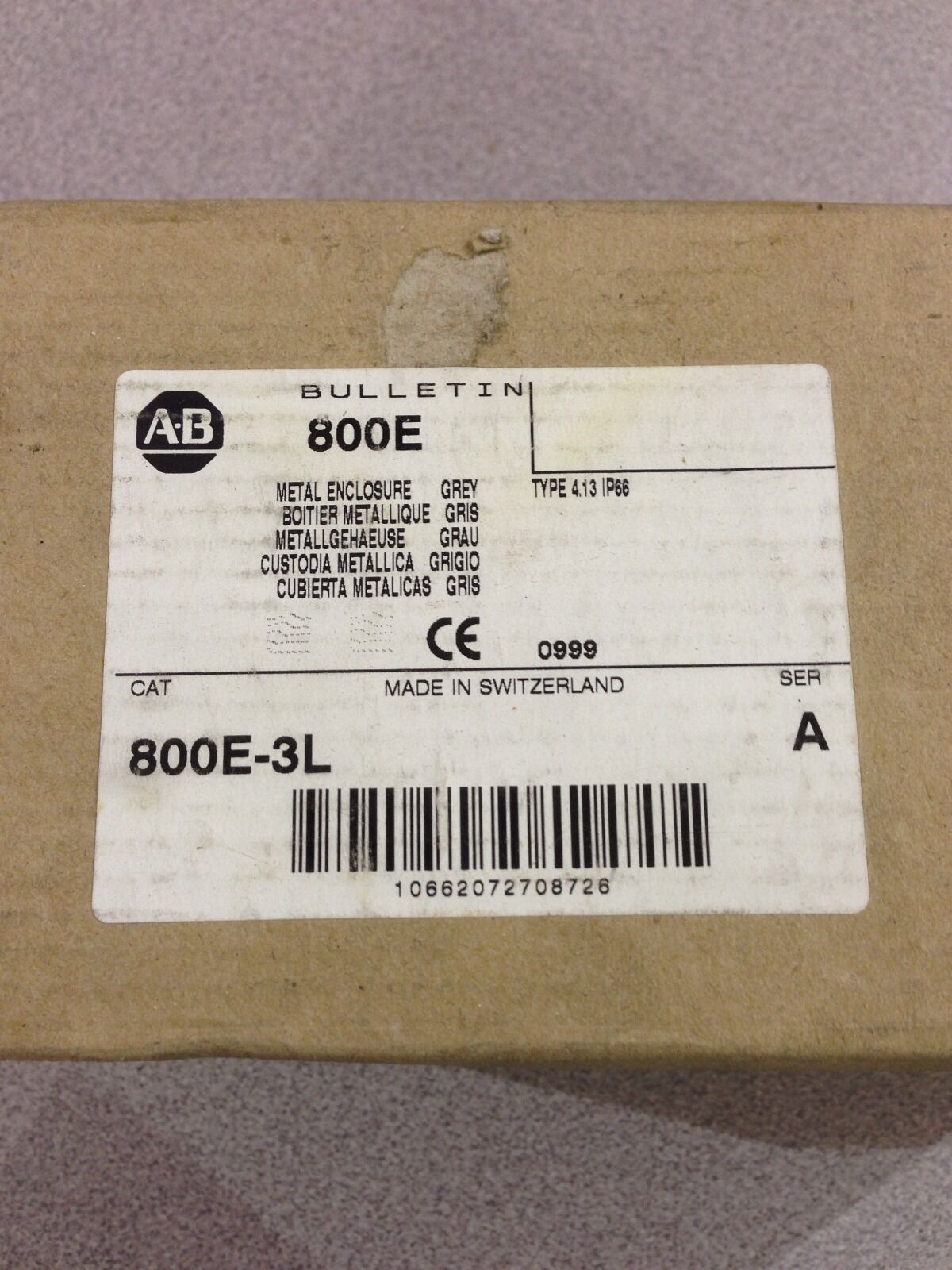 NEW IN BOX ALLEN-BRADLEY PUSH BUTTON METAL ENCLOSURE 800E-3L SER A   (C8)