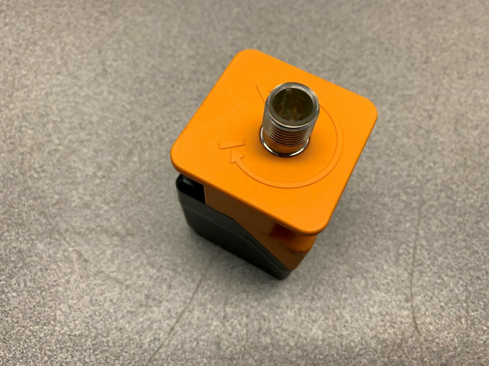 NEW NO BOX IFM SENSOR IMC4035-CPKG/US