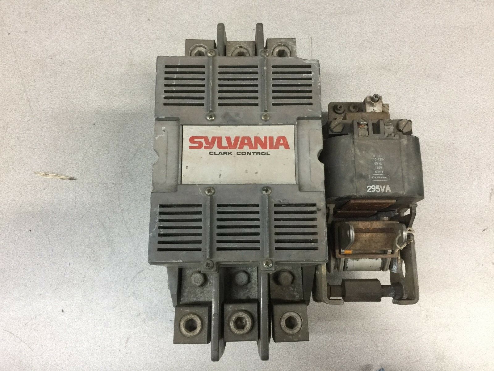 USED SYLVANIA SIZE5 3PH 120VAC COIL 270AMP 600V STARTER T77U035