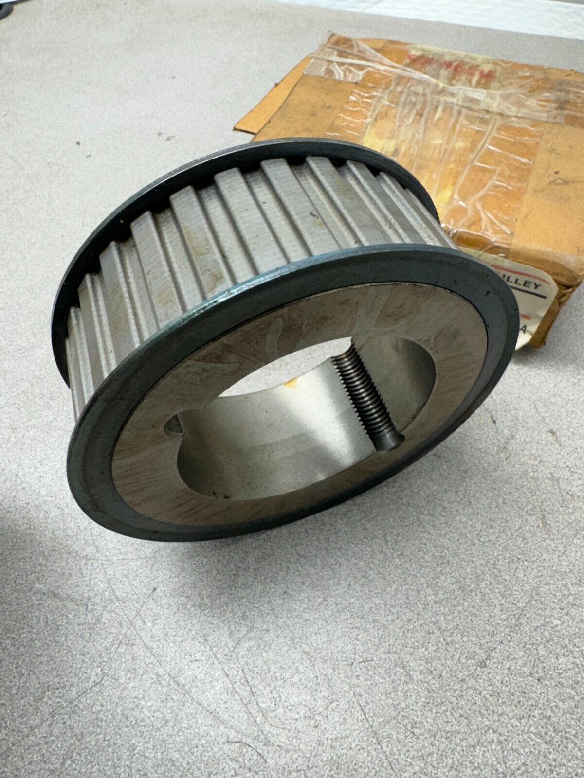 NEW IN BOX BANDO TIMING PULLEY TL32H150 2517