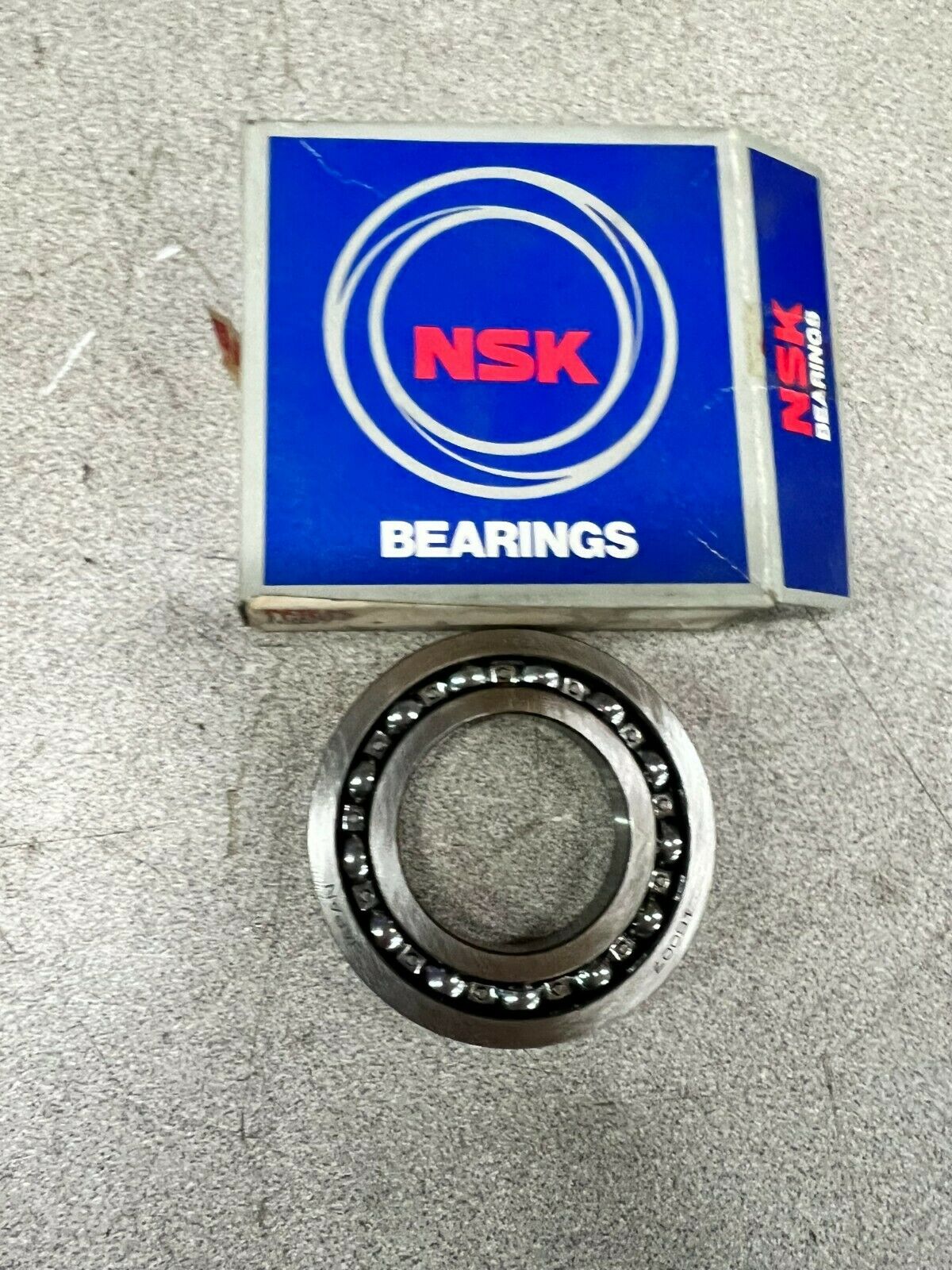 NEW IN BOX NSK ROLLER BEARING 16007