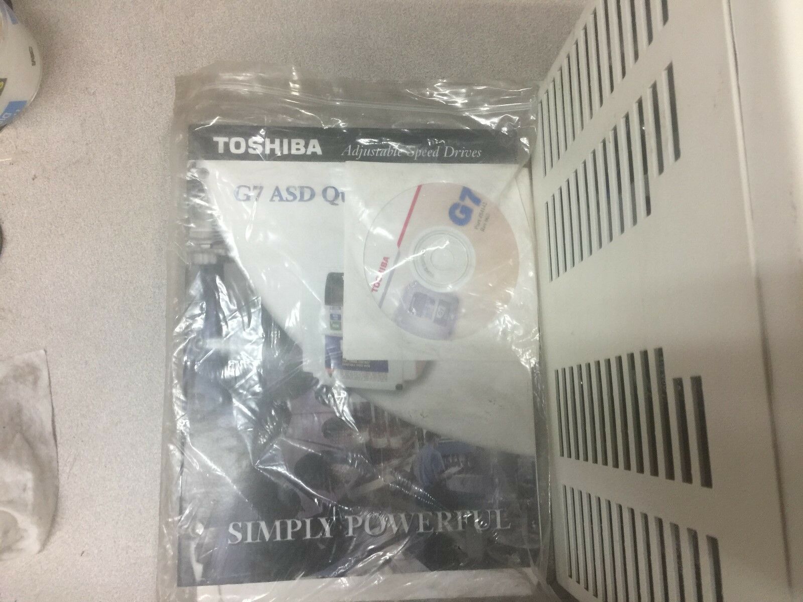 NEW NO BOX TOSHIBA G7 30HP 460V 3PH TRANSISTOR INVERTER DRIVE VT130G7U4330